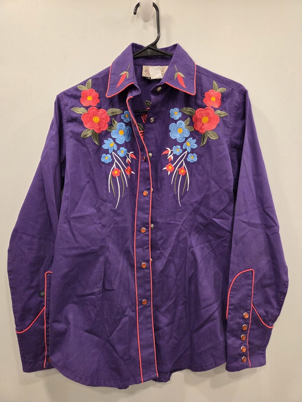 Rockmount Ranch Wear Womens Small Purple Floral Embroidered Snap Button Shirt